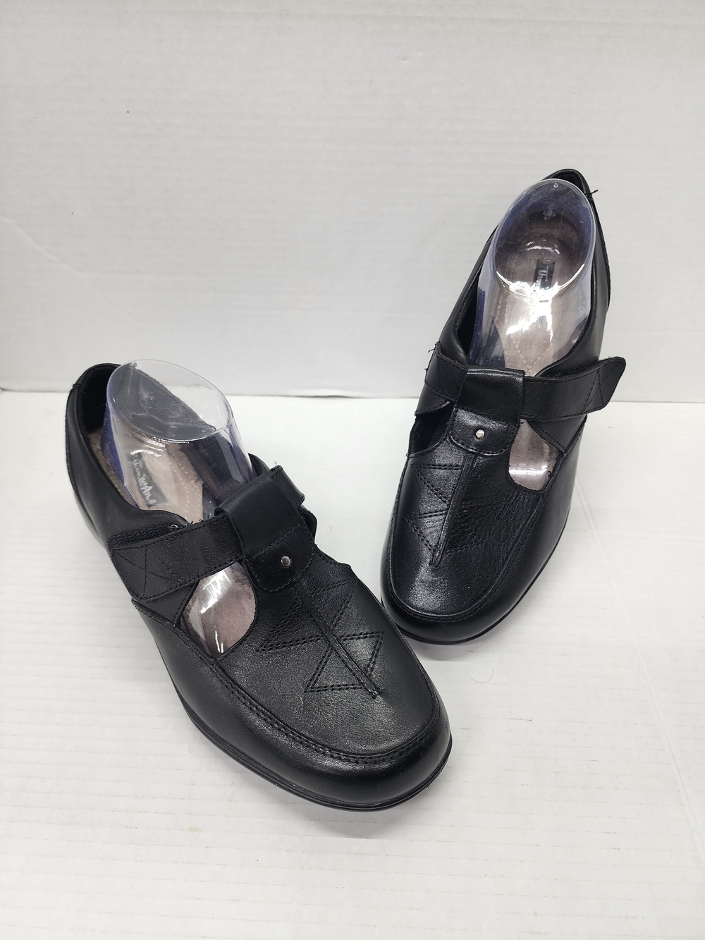 Thom McAn Women's Black Slip On with Strap Leather Loafer Size 10W Wide